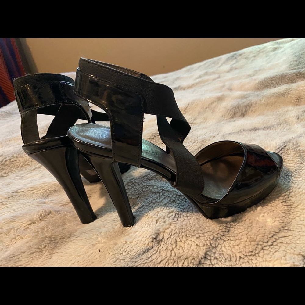 Black Heels SZ 8